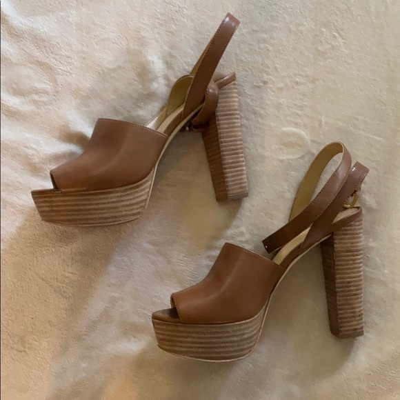 Michael Kors Trina Tan Leather Platform - Picture 2 of 6